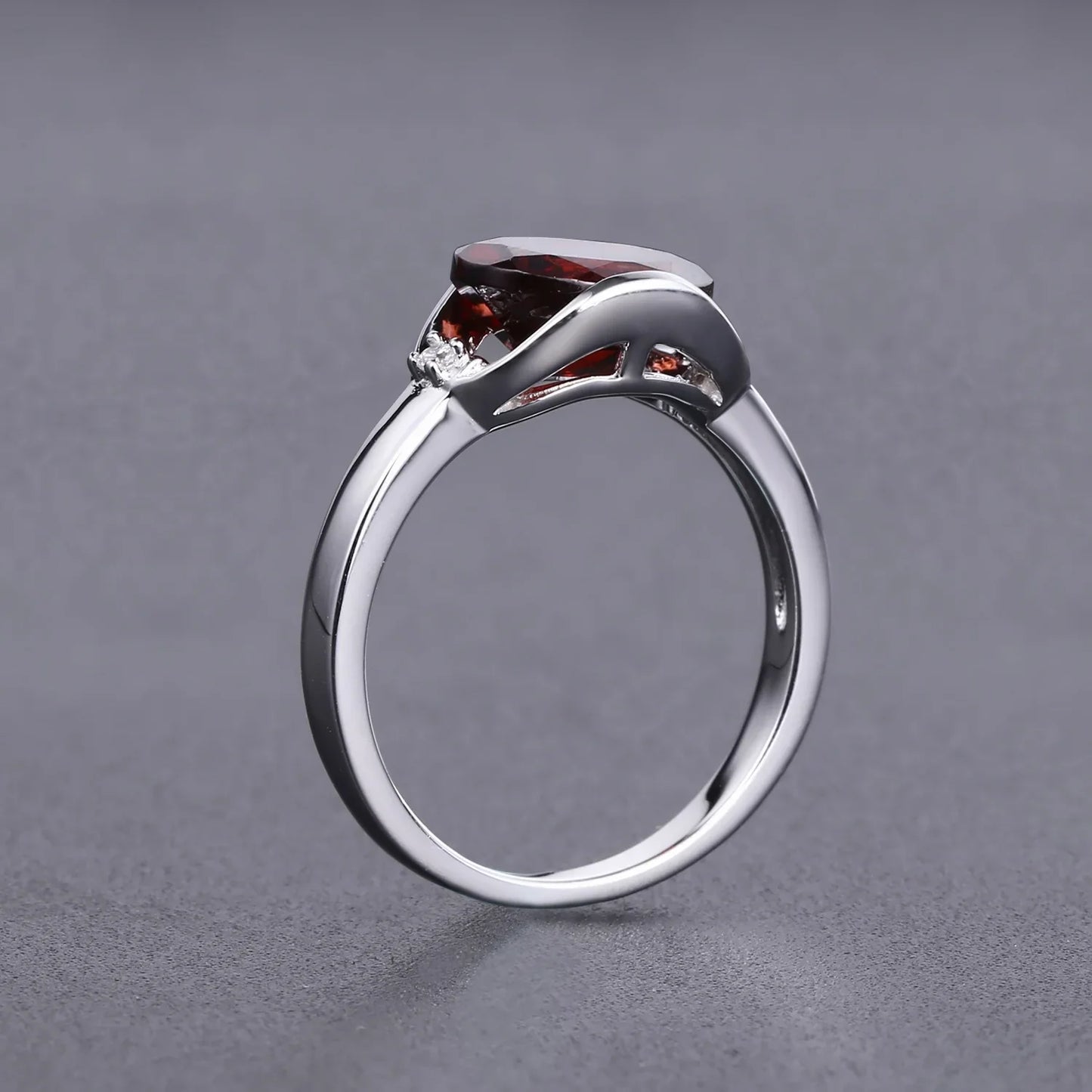 925 Natural Red Garnet Birthstone Silver Ring - Y.S Alley